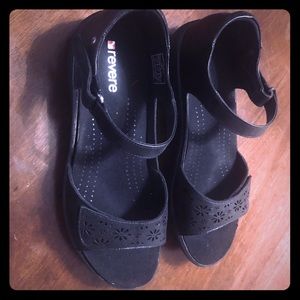 Black Revere women’s sandals